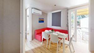Three-Bedroom Bungalow room in Camping Playa Taray
