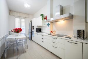 Lungarno - Fuori ZTL - Parcheggio comodo in zona