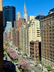 Midtown Park Ave Charming Chrysler View Corner Studio