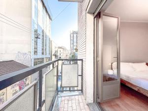 Deluxe One-Bedroom Apartment with City View