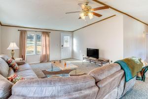 Fish On-Site Lake Murray Family Home