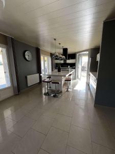 Villas Villa contemporaine avec piscine : photos des chambres