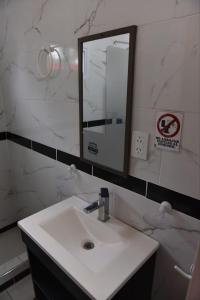 Casa con Piscina y Parrilla