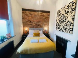 Cosy 1BR Apt, City Centre, Free Parking, By DerBnB