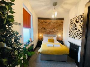 Cosy 1BR Apt, City Centre, Free Parking, By DerBnB