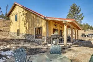 4 Mi to Wind Cave Natl Park Creekside Cabin! - Chadron