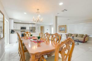 8 Mi to Wynwood Waterfront Retreat with Lanai