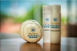 702 Emerald Steps from the best malls in town! High Speed Wifi