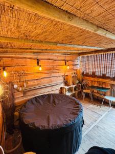 Sejours chez l'habitant Echappee Mistral - Detente Jacuzzi prive & Brasero : photos des chambres