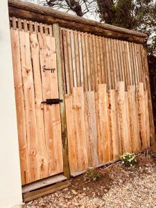 Sejours chez l'habitant Echappee Mistral - Detente Jacuzzi prive & Brasero : photos des chambres