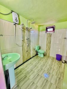 Magee apartment with kitchen and air con