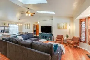 10 Mi to Downtown Flagstaff Pet-Friendly Home - Mountainaire