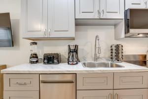 Walk to Beach Getaway with Fire Pit in St Augustine