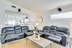 Boat Dock and Game Room Waterfront Panama City Gem