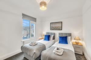 Park House - Very spacious 4 bed house, games room, free Netflix, close to Argyle, in the heart of Plymouth - Dogs welcome - Hosted by Absolute Accommodation Plymouth