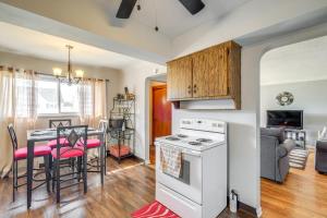 8 Mi to Dtwn Cleveland: Quiet Home w Fenced Yard