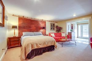 Spacious Yellowstone River Retreat w Trails!