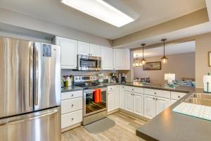 Osage Beach Condo | Pools, Boatslip and Pickleball