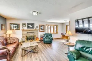 half Mi to Dtwn Pierre Family Home with Patio - 皮埃尔