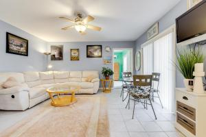 Walk to Eastern Point Beach Apt with Water View!