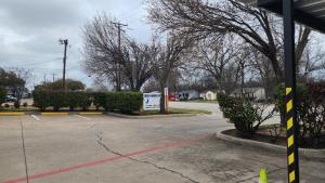 Benbrook Inn & Suites