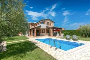 Villa Shirin Mit Pool, Jacuzzi Und Kamin - Radoši kod Višnjana