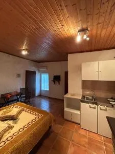 Δωμάτια Εξοχή - Áyios Pandeleḯmon