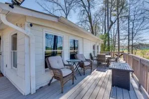 11 Mi to Dtwn Atlanta Conley Home with Yard - Conley