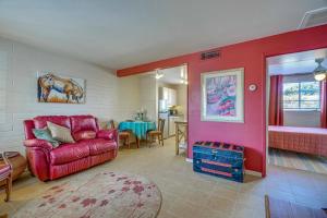 Sunny Retreat with Private Patio in Green Valley!