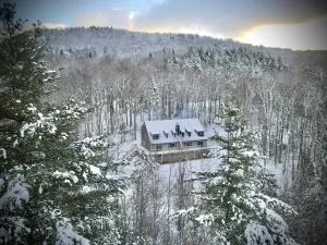 Ski Mountain Home Unit A - Stockbridge