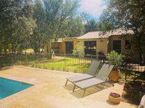 Maisons de vacances Maset de caractere a Saint Siffret - Mas des Chenes - : photos des chambres