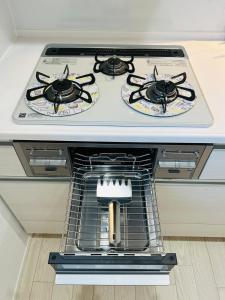 A newly built house a 4 minute walk from the station, Free parking & Lets enjoy the night view together!