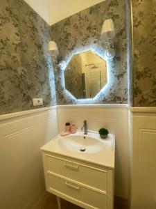 Colosseo luxury home