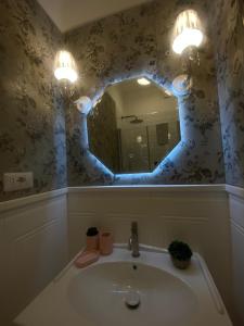 Colosseo luxury home