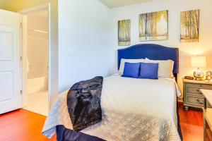 Pool and Lake Access Mariners Landing Resort Studio