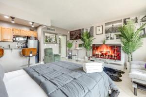 Downtown Studio with City Views in Jacksonville!