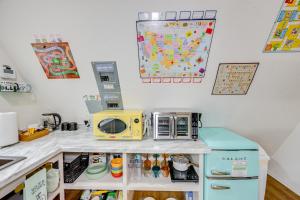 7 Mi to Tyler State Park A-Game Cabin