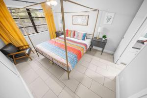 Bayview Apartments By Lowkl