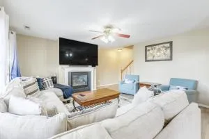 8 Mi to Dtwn Raleigh Family Home with Yard - Wake Forest