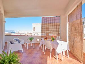 Limoncello Apri la finestra e respira il profumo del mare Alloggio Spazioso in Sicilia Comfort per 6 Ospiti