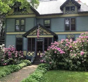 Amherst Inn - 奇科皮