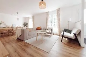 Maison familiale avec jardin proche de La Rochelle - La Genilliere