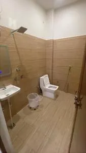 SAI GUEST HOUSE BANARAS RAILWAY STATION 2km from KASHI VISHWANATH - Kakarmatha