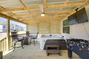 Hot Tub and Pool Haven with Game Loft 6 Mi to AFB! - Castroville