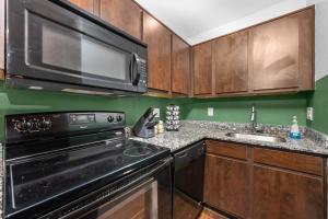 Modern Quirky Apartment Near Medical Center