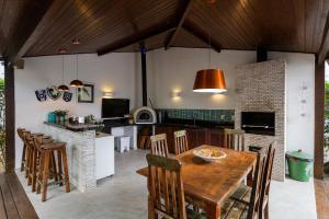 Casa de Praia em Búzios com Área Gourmet | CE 30