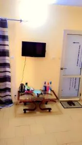 Chambre salle de bain balcon meublé - Dakar