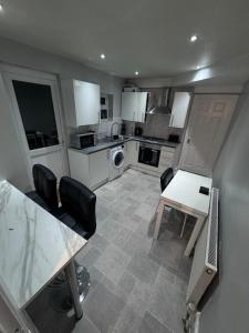 Stylish 2-Bed Garden Flat, 5 Mins to Brixton