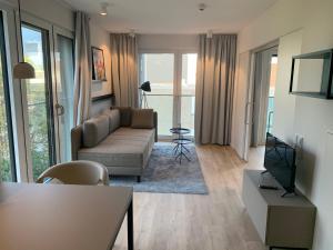 279 Expositon Center Galluswarte Main train station