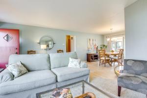 12 Mi to Boat Launch: Family Getaway in Menasha!